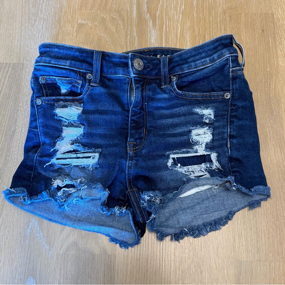Title:
American Eagle Hi Rise Shortie Distressed Shorts Size 2